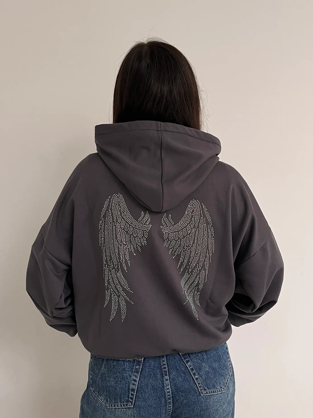 Hoodie oversize Ángel con alas de pedrería — EzModa